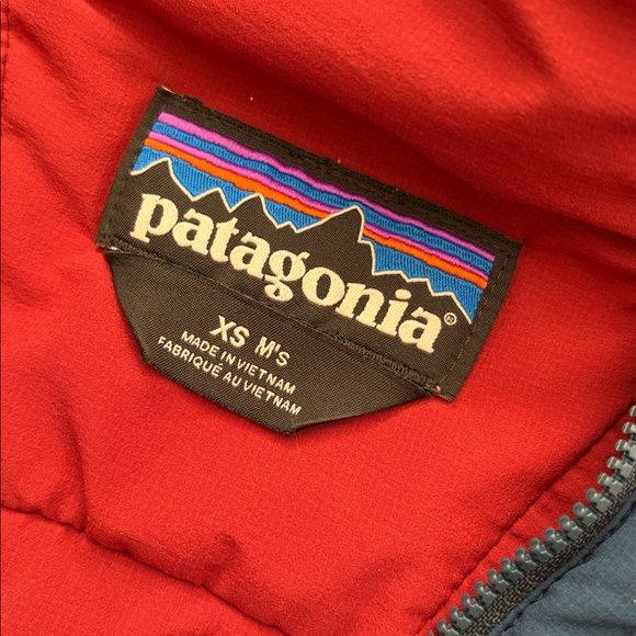 Patagonia Kids' Puffer Jacket in Blue and Red - Picture 2 of 9